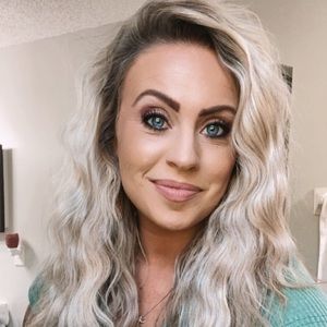 Meet your Posher, Kristin